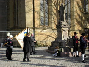 Kranzniederlegung am Vollmaringer Mahnmal