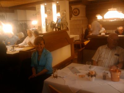 Katrin Gillich - Ortsrundgang und Diskussion in Iselshausen.