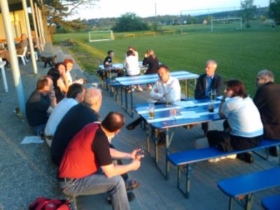 Ortsdurchgang und Diskussion in Mindersbach.